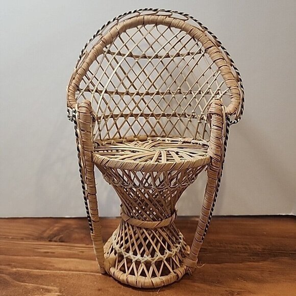 Vintage Peacock 11" Chair Tan Wicker‎ Rattan Home Decor Plant Stand Doll Chair - Picture 1 of 12